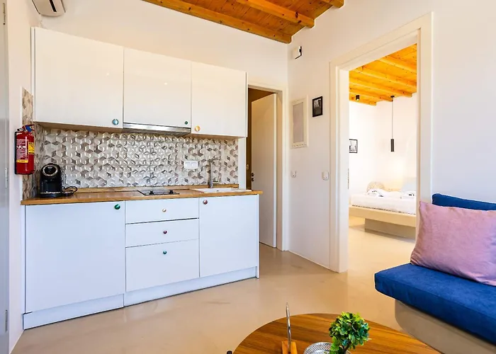 Assyr A - Santorini Cozy Cycladic Retreat